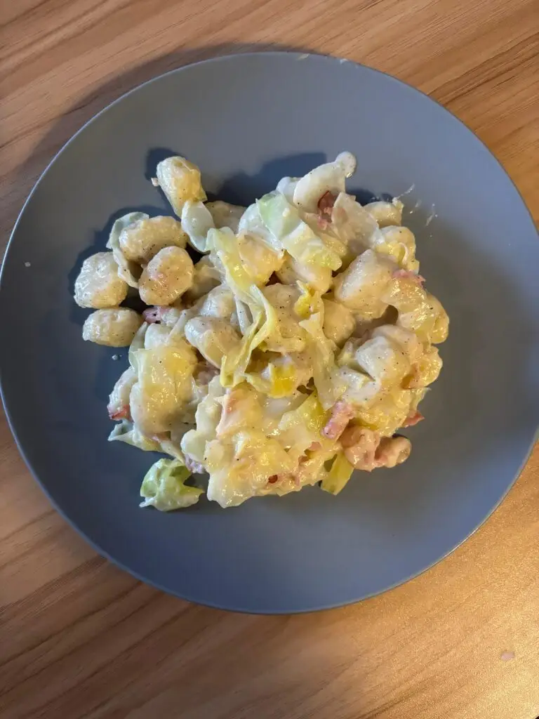 Gnocchi met spek en spitskool